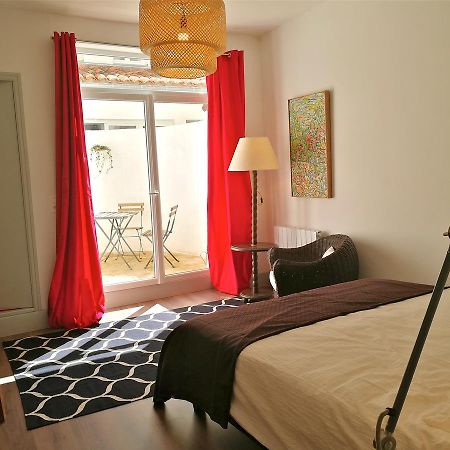 Apartamento La Loge Du Theatre - Saintes Exterior foto
