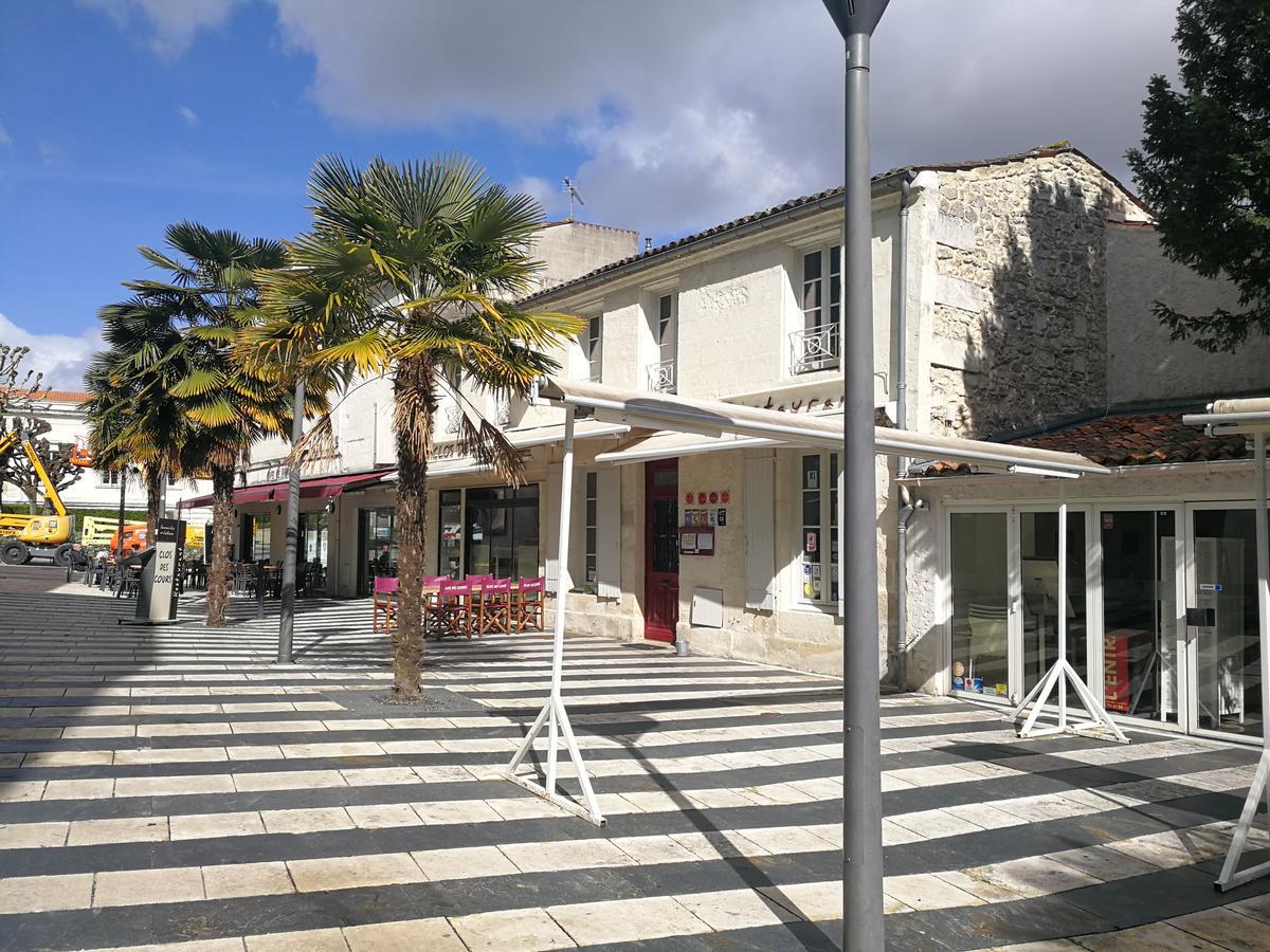 Apartamento La Loge Du Theatre - Saintes Exterior foto